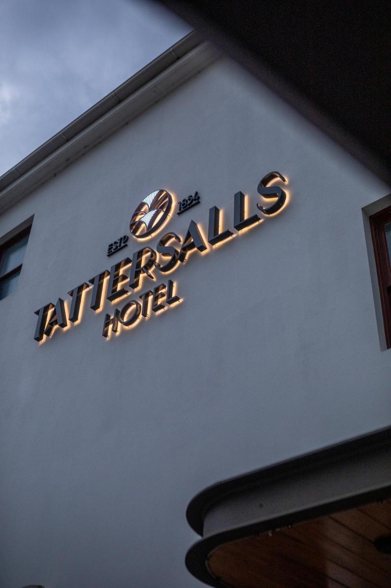 Tattersalls Hotel Armidale Exterior photo